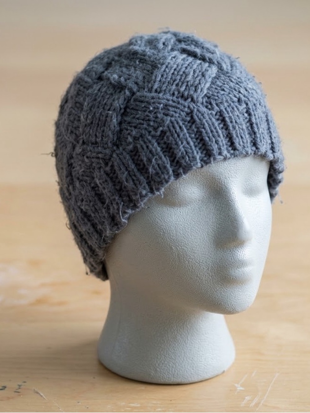 Women’s Charcoal Grey Cable Knit Basketweave Beanie Hat one size